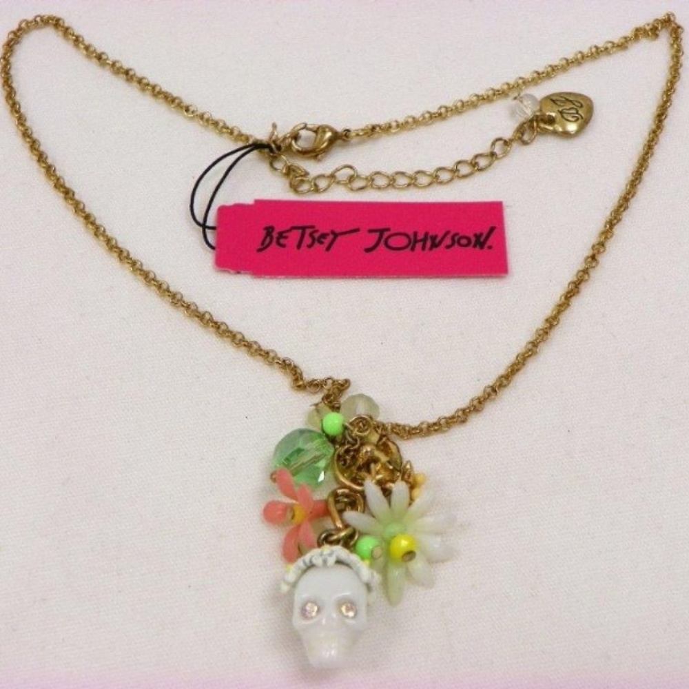 Betsey Johnson Summer of Love Skull Flower Pendant - Picture 5 of 5